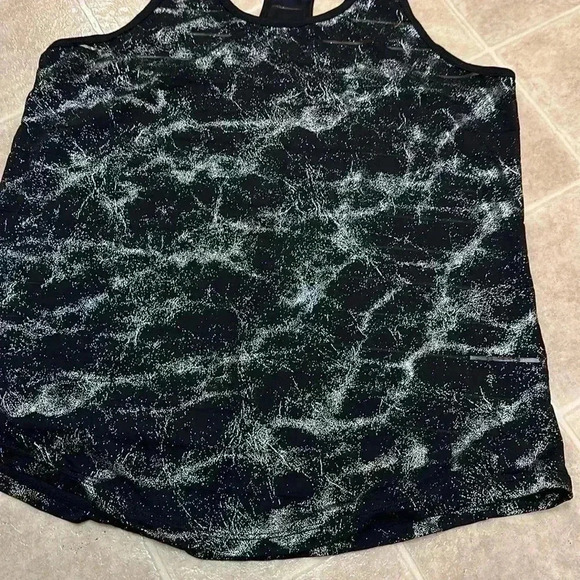 ZYIA - Picture 2 of 4